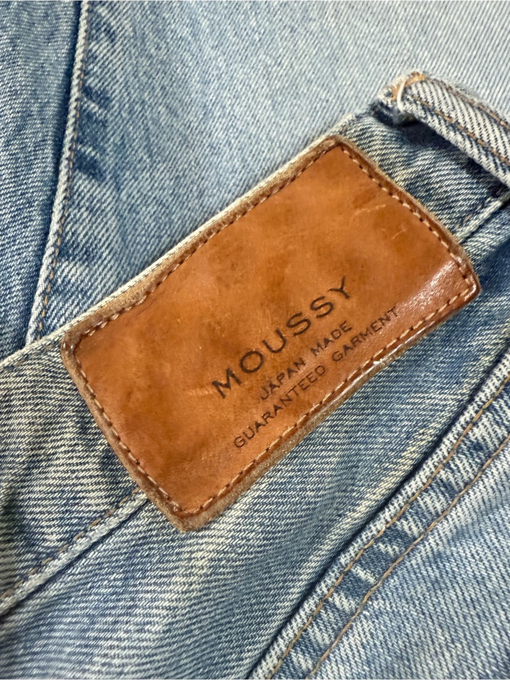 *EUC* Mousy Vintage Sanford Tapered Jeans in Light Blue - Picture 7 of 9